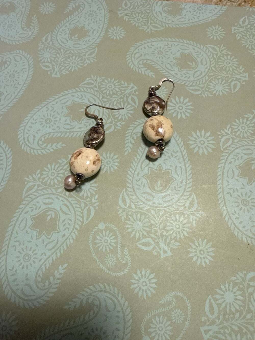 Original Handmade 2 Piece Neutral Beaded Deer Antler Jewelry Set - Picture 2 of 6